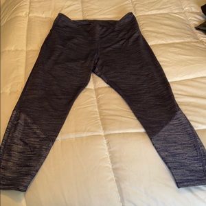 Old navy dry active 7/8 lengthlent